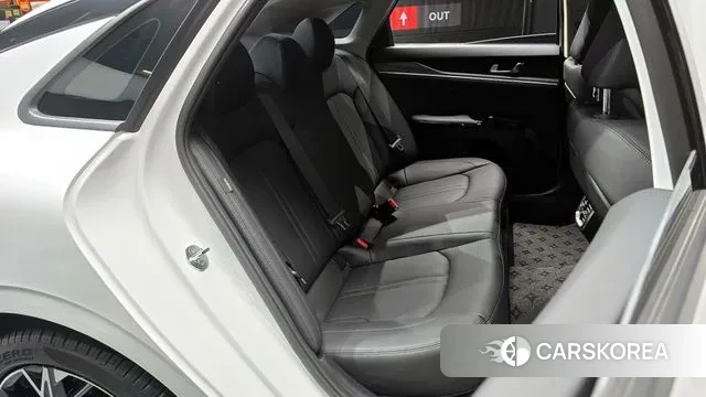 Kia The New K5 3rd generation 2024 Белый из Кореи, фото 3