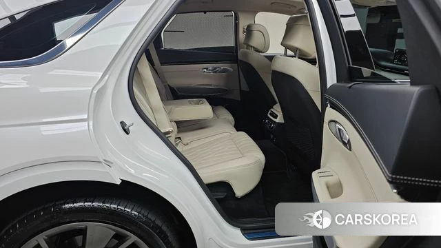 Genesis GV70 2024 Белый из Кореи, фото 3