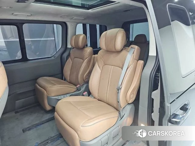 Hyundai Staria 2021 Черный из Кореи, фото 3