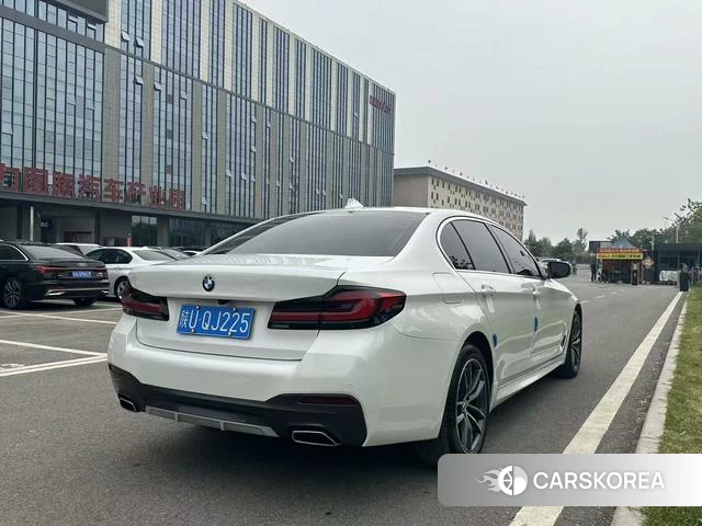 BMW 5 series 2021 Белый из Китая, фото 3