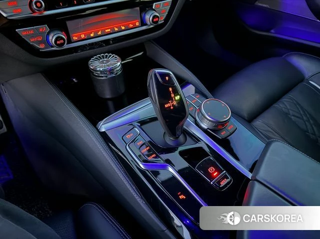 BMW 5 Series (G30) 2022 Черный из Кореи, фото 3