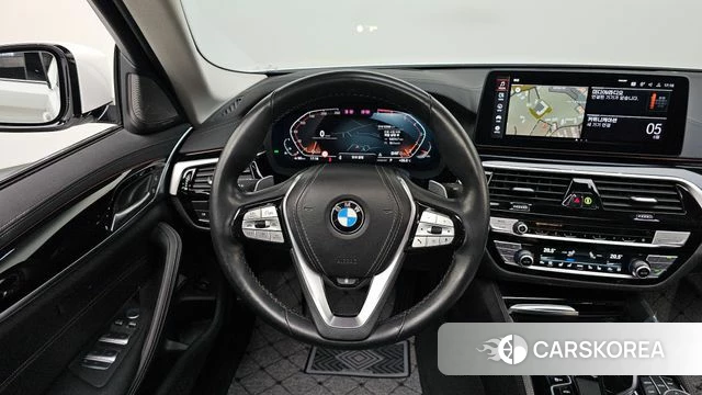 BMW 5 Series (G30) 2021 Белый из Кореи, фото 3