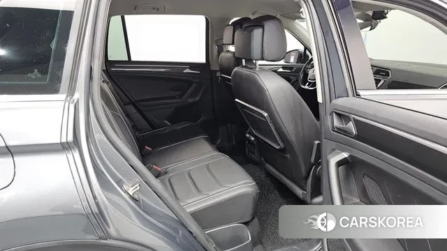 Volkswagen Tiguan second Generation 2019 Серый из Кореи, фото 3