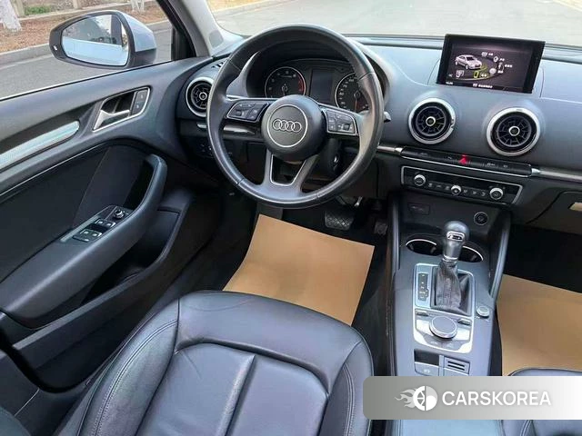 Audi A3 2019 Белый из Китая, фото 3