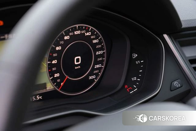 Audi Q5L 2021 Черный из Китая, фото 3
