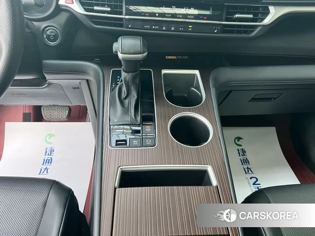 Toyota Grevia 2024 Белый из Китая, фото 3