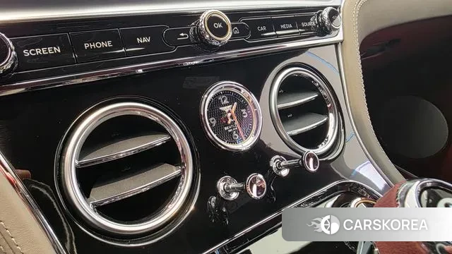 Bentley Continental GT 3rd Generation 2023 Белый из Кореи, фото 3