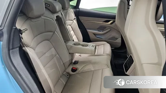 Porsche Taycan 2024 Небесно-голубой из Кореи, фото 3