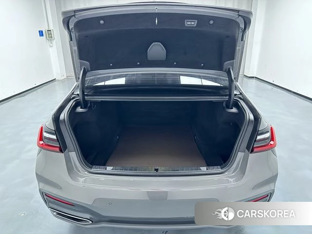 BMW 7 series 2021 Темно-серый из Китая, фото 3