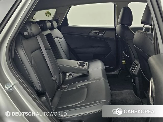 Kia Sportage 5th Generation Hybrid 2023 Серебристо-серый из Кореи, фото 3