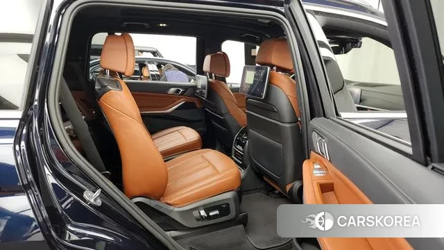 BMW X7 (G07) 2022 Черный из Кореи, фото 3