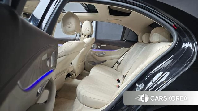 Mercedes-Benz E-Class W213 2019 Черный из Кореи, фото 3