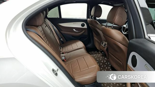 Mercedes-Benz E-Class W213 2020 Белый из Кореи, фото 3