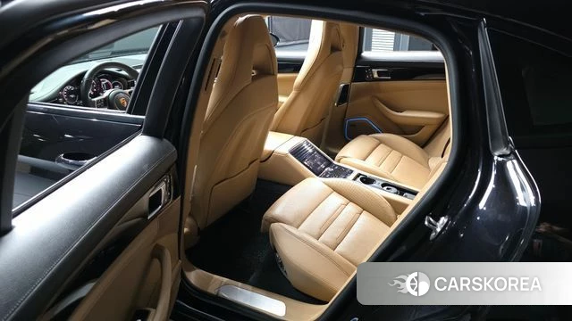 Porsche Panamera (971) 2018 Черный из Кореи, фото 3