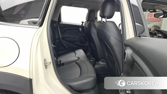 Mini Cooper 2018 Жемчужный цвет из Кореи, фото 3