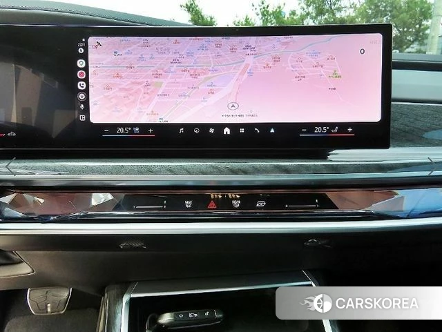 BMW 7 Series (G70) 2023 Белый из Кореи, фото 3