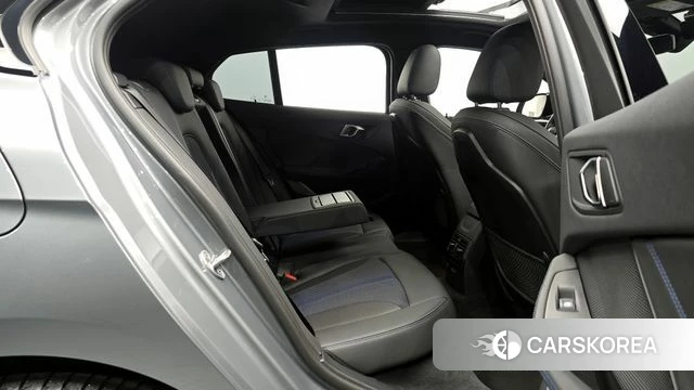 BMW 1 Series (F40) 2023 Серый из Кореи, фото 3