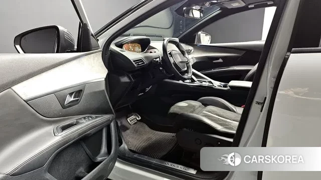 Peugeot 5008 second generation 2018 Белый из Кореи, фото 3