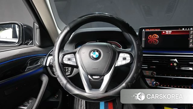 BMW 5 Series (G30) 2021 Черный из Кореи, фото 3