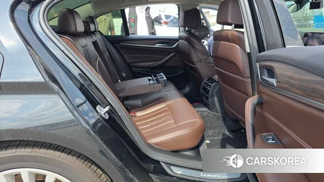 BMW 5 Series (G30) 2019 Черный из Кореи, фото 3