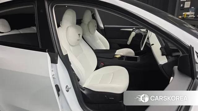 Tesla Model Y 2023 Белый из Кореи, фото 3