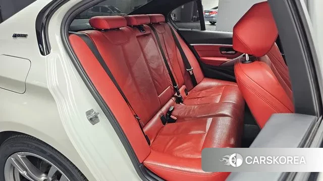 BMW 3 Series (F30) 2018 Белый из Кореи, фото 3