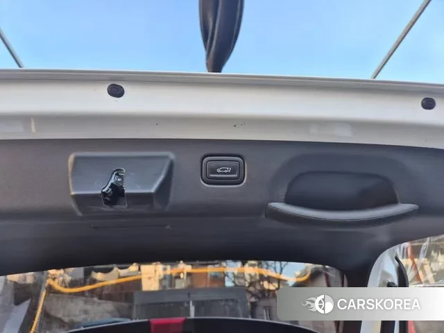 Hyundai Kona (SX2) 2023 Белый из Кореи, фото 3