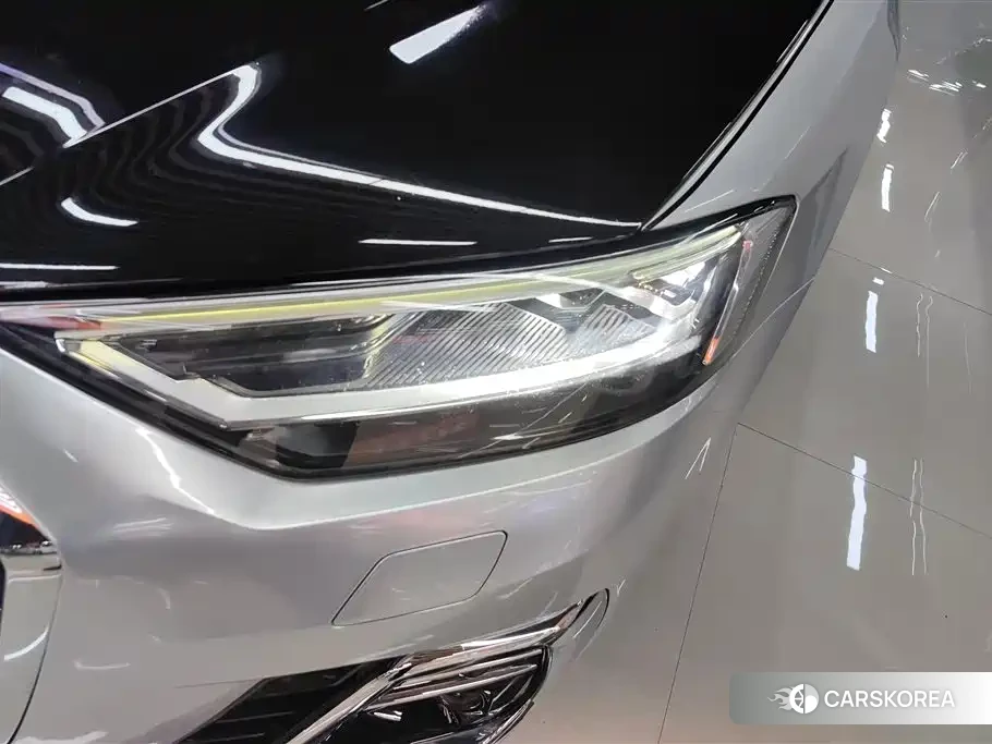 Audi A8 2019 Черный из Китая, фото 3