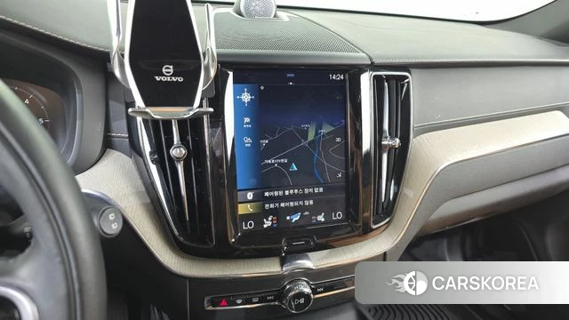 Volvo XC60 second Generation 2019 Белый из Кореи, фото 3