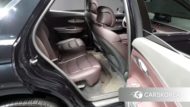 Genesis GV70 2021 Черный из Кореи, фото 3