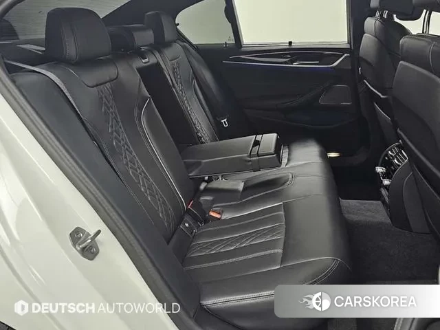 BMW 5 Series (G60) 2023 Белый из Кореи, фото 3