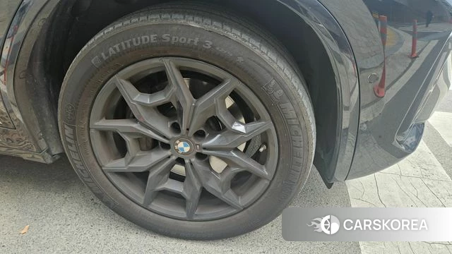 BMW X4 (G02) 2023 Черный из Кореи, фото 3