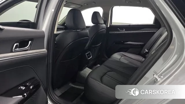 Kia The New K5 3rd generation 2024 Серебряный из Кореи, фото 3