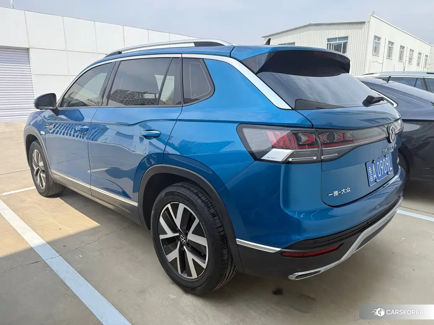 Volkswagen Tayron 2023 Синий из Китая, фото 3