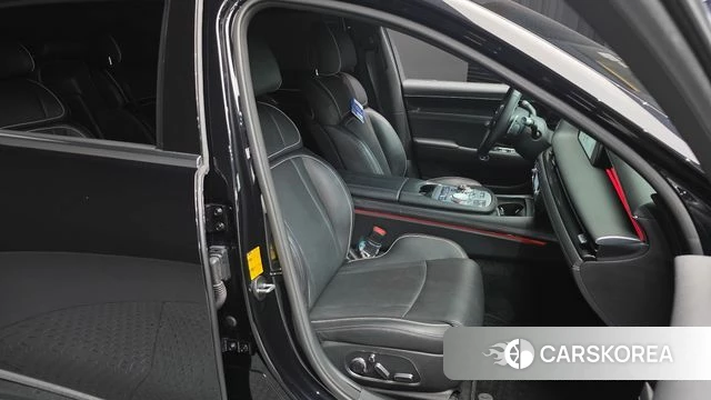 Genesis G90 (RS4) 2022 Черный из Кореи, фото 3