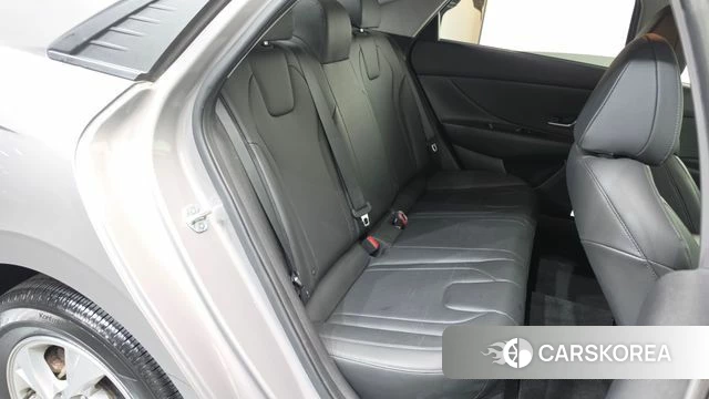 Hyundai Avante (CN7) 2020 Серебристо-серый из Кореи, фото 3