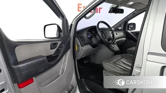 Hyundai The New Grand Starex 2018 Серебристо-серый из Кореи, фото 3