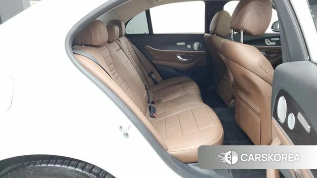 Mercedes-Benz E-Class W213 2019 Белый из Кореи, фото 3