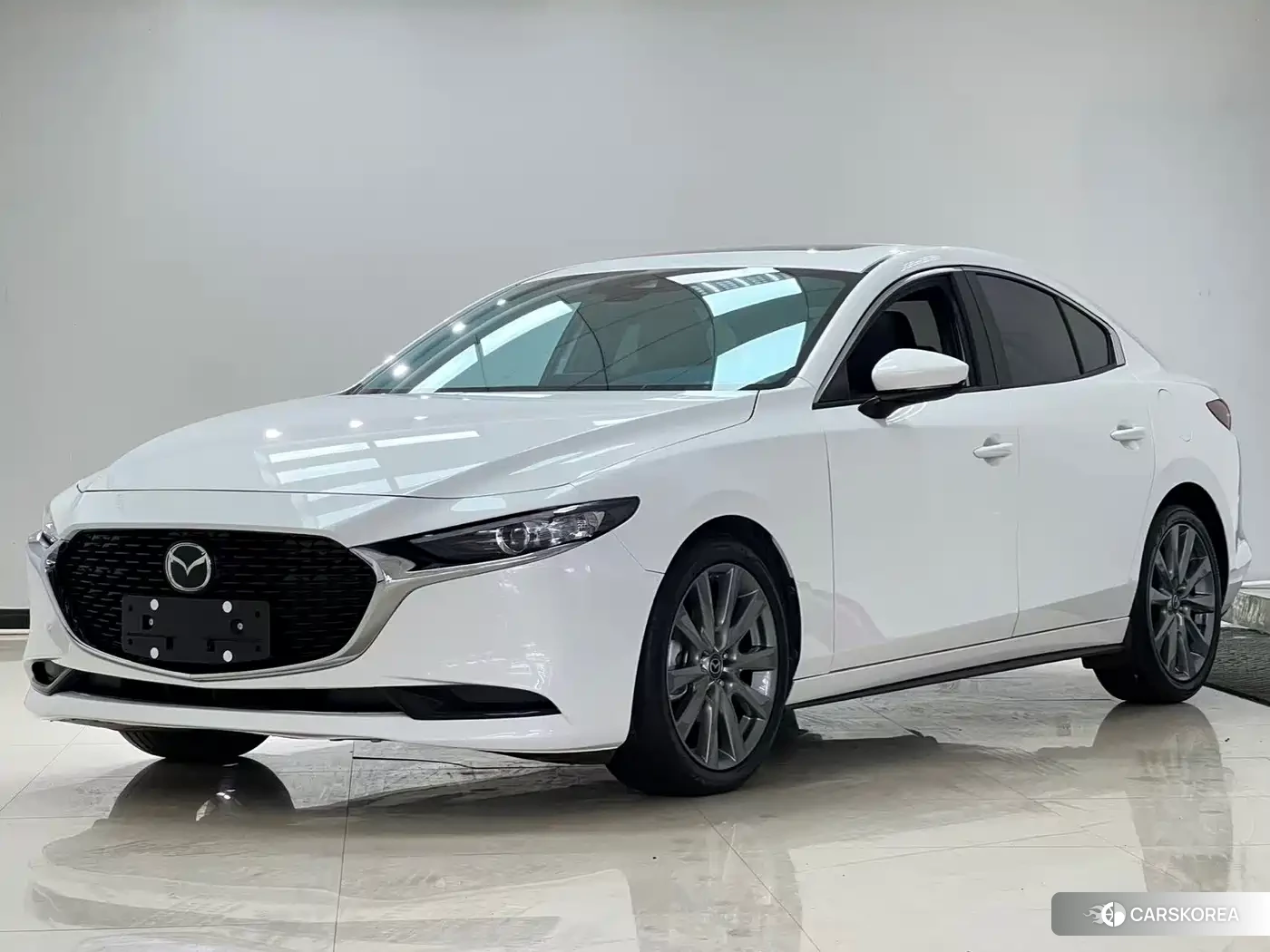 Mazda 3 2023 Белый из Китая, фото 3