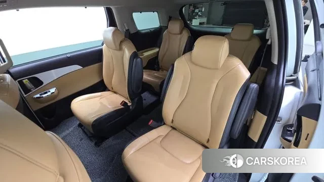 Kia Carnival 4th generation 2023 Белый из Кореи, фото 3