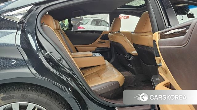Lexus ES300h 7th generation 2021 Черный из Кореи, фото 3