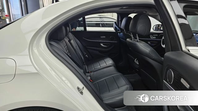 Mercedes-Benz E-Class W213 2019 Белый из Кореи, фото 3