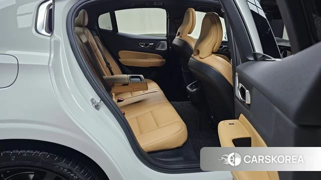 Volvo S60 3rd generation 2020 Белый из Кореи, фото 3