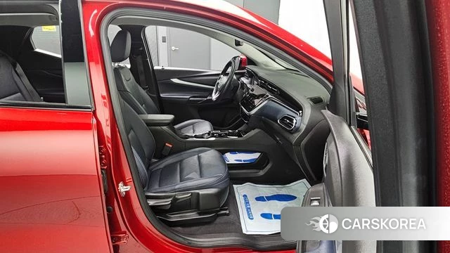 Chevrolet (GM Daewoo) Bolt EUV 2022 Красный из Кореи, фото 3