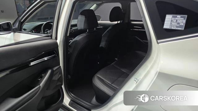 Kia Seltos 2022 Белый из Кореи, фото 3