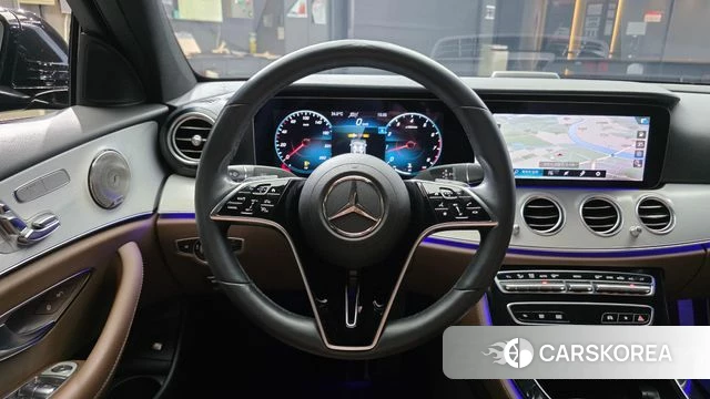 Mercedes-Benz E-Class W213 2021 Черный из Кореи, фото 3