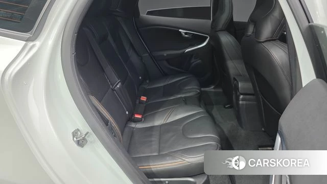 Volvo V40 Cross-Country 2019 Белый из Кореи, фото 3