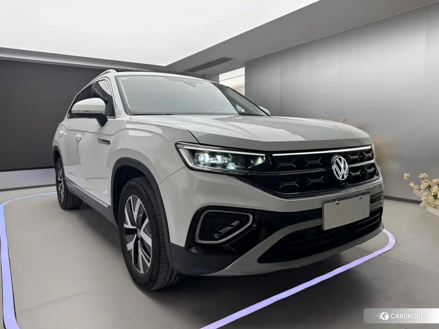 Volkswagen Tayron 2023 Белый из Китая, фото 3