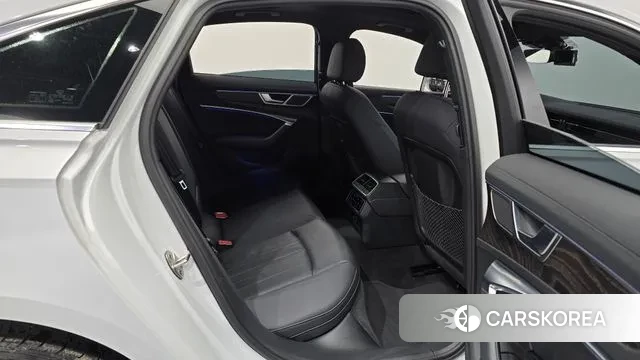 Audi A6 (C8) 2020 Белый из Кореи, фото 3