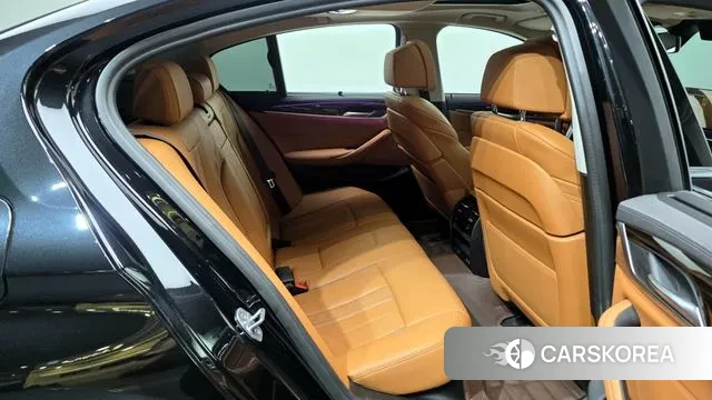 BMW 5 Series (G30) 2022 Черный из Кореи, фото 3